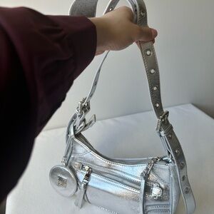 Steve Madden Silver crossbody/shoulder bag
